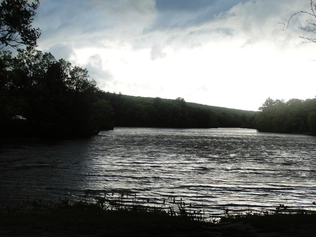 Pond; Hopedale, MA Caitlinwashere Flickr