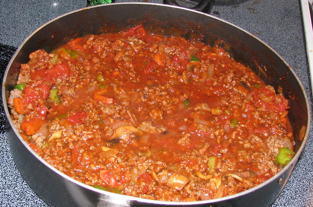 Good Eats Tomato sauce + Meat Based on Alton Brown's recip… Flickr