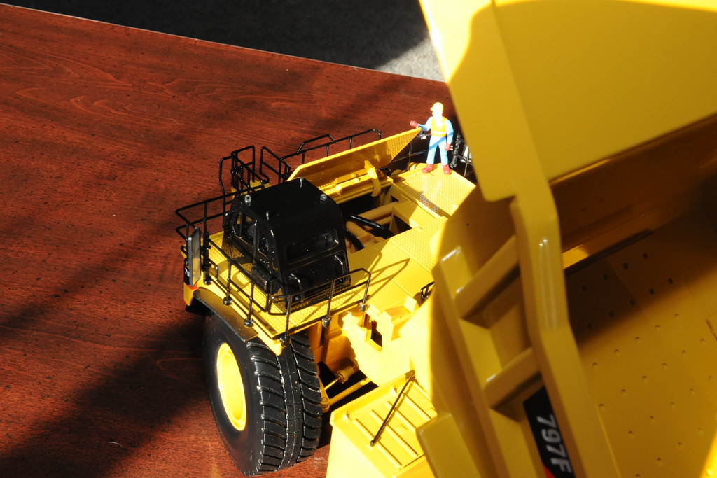Cat 797F Mining Truck | Engine Hood Opened, with engine deta… | Flickr