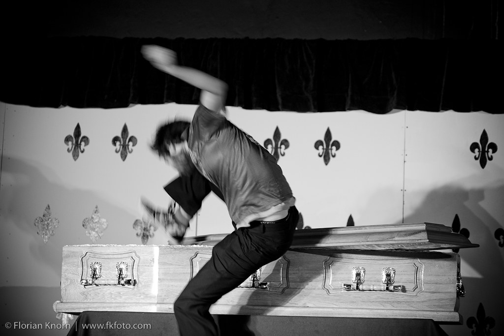 rem_rose035 View on black. Florian Knorn Flickr