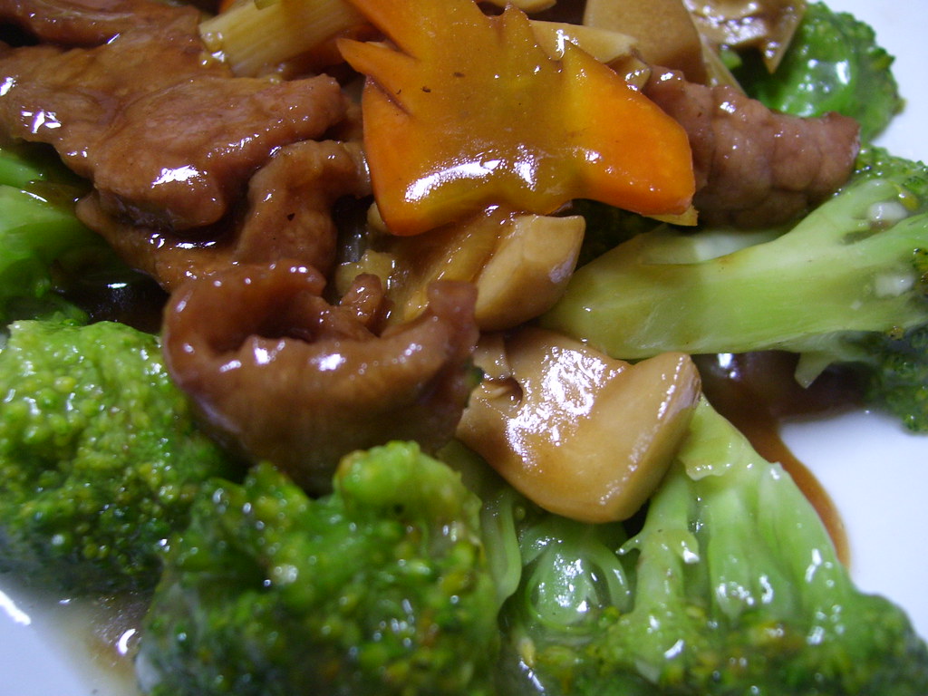 Brokoli cah Sapi Simply delicious, a worthy 6/10. Chandra Marsono