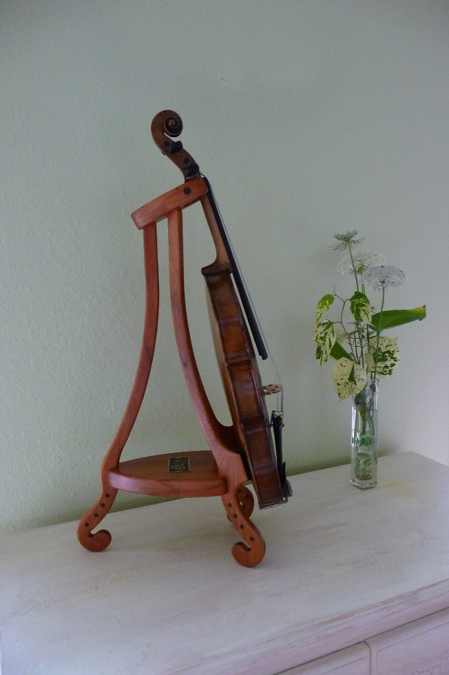 Custom Violin Stand cherry wood violin stand designsbyg22 Flickr