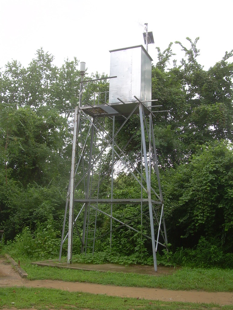 Meramec River Gage Valley Park_DSCN9984 Located near Mer… Flickr