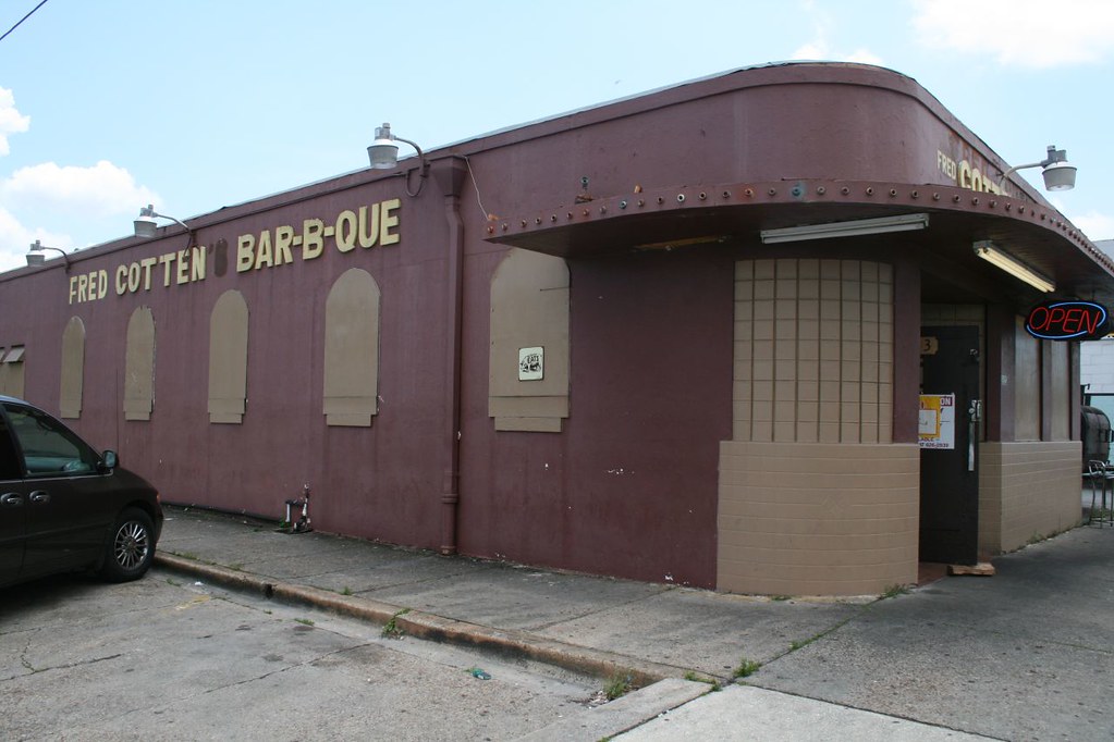 Cotten's BarBQue On the corner of N Main St. and E 16th … Flickr