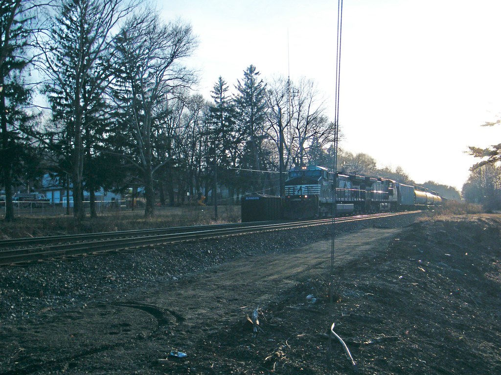 33A Blandon, PA 33A NS 9371, NS 9198 approaching Main St. … Flickr