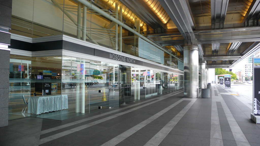 Moscone North Moscone North. 행사 참석자 아니면 입장할 수 없다. 실내에서는 Wi… Flickr
