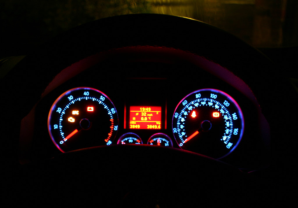 VW GTI Mk5 Dash CloseUp at Night Volkswagen Golf GTi Mk5 … Flickr