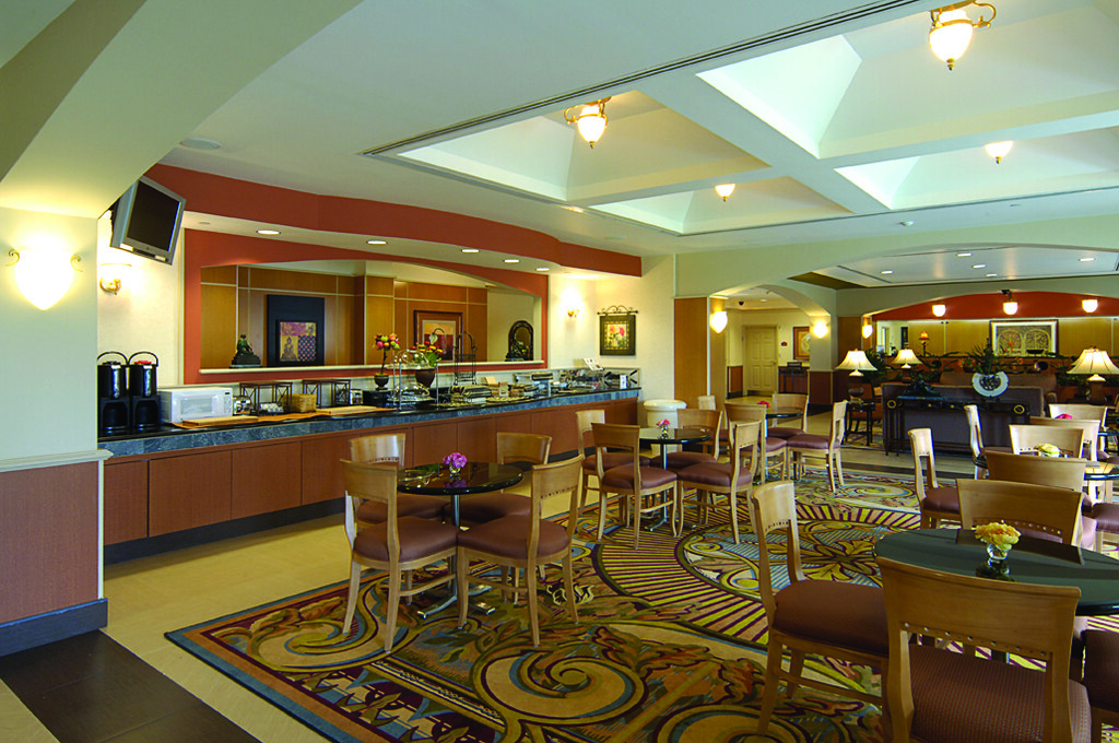 La Quinta Inn & Suites Islip/MacArthur Airport breakfast a… Flickr