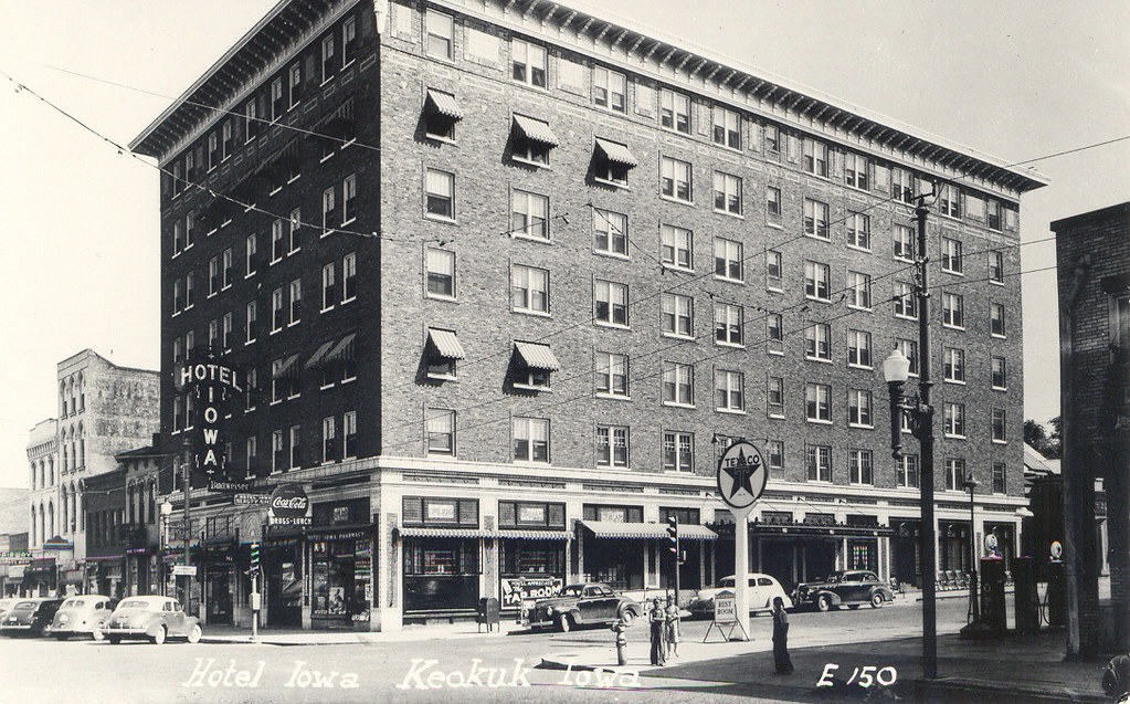 Keokuk, Iowa, Hotel Iowa This eightstory building was bui… Flickr
