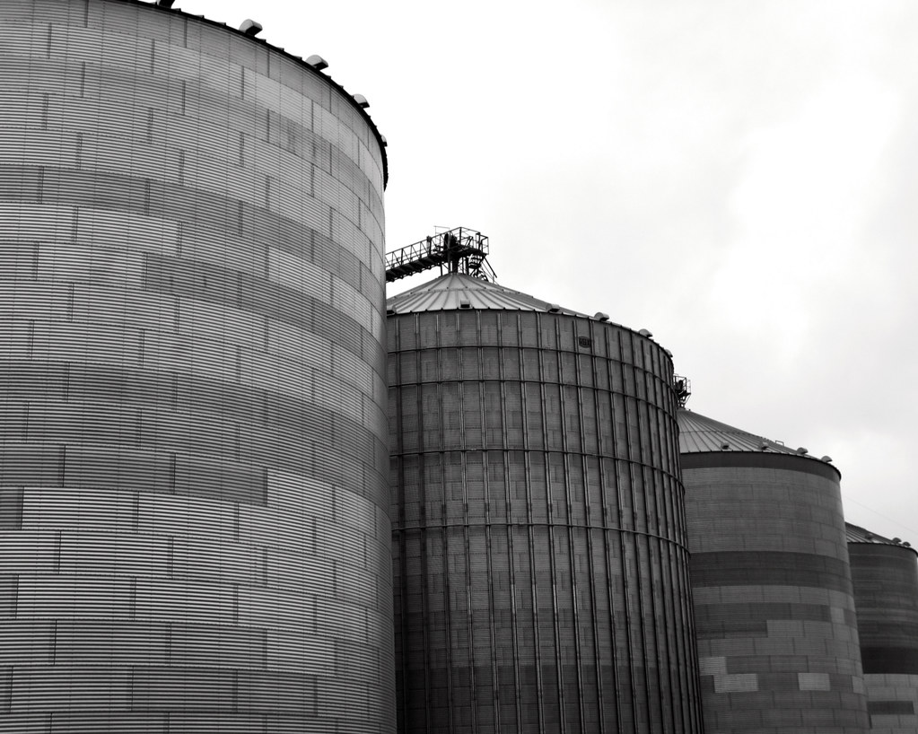 Grain Bins Red Oak, Iowa Red Oak, Iowa, Population Arou… Flickr