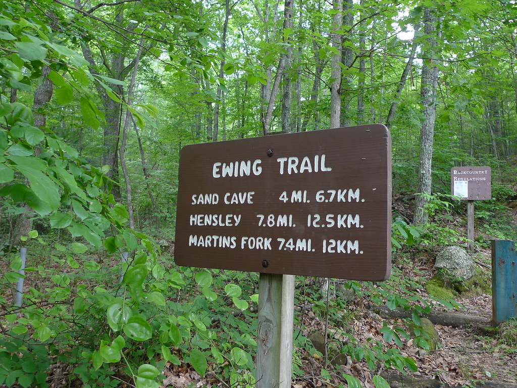 Ewing Trail Ewing Trailhead Sand Cave 4.1 mi Hensley Settl… Flickr