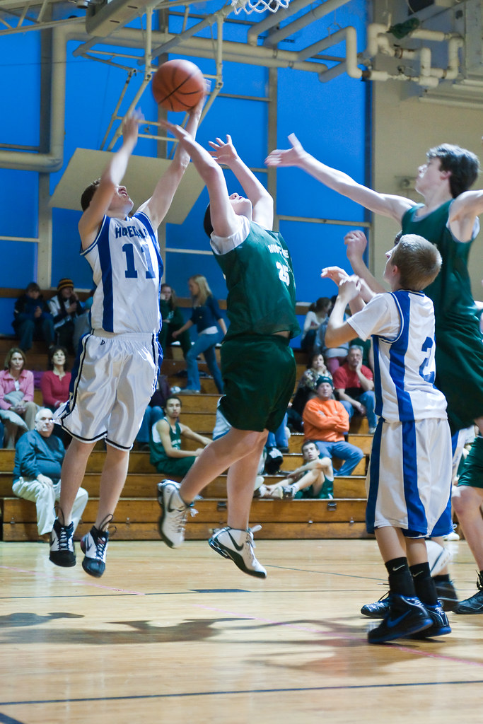 Braves Basketball Hopedale Raiders vs MendonUpton Brave… Flickr