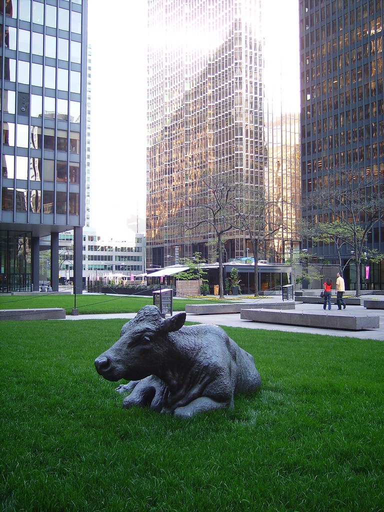 Toronto Sculpture Bronze Cows Oscar Peterson Place May 1… Flickr