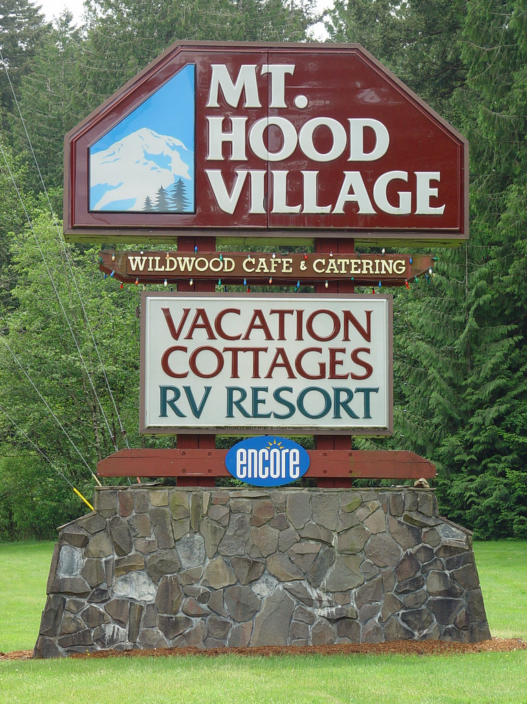 Mt Hood Village Entrance Sign The entrance sign for where … Flickr