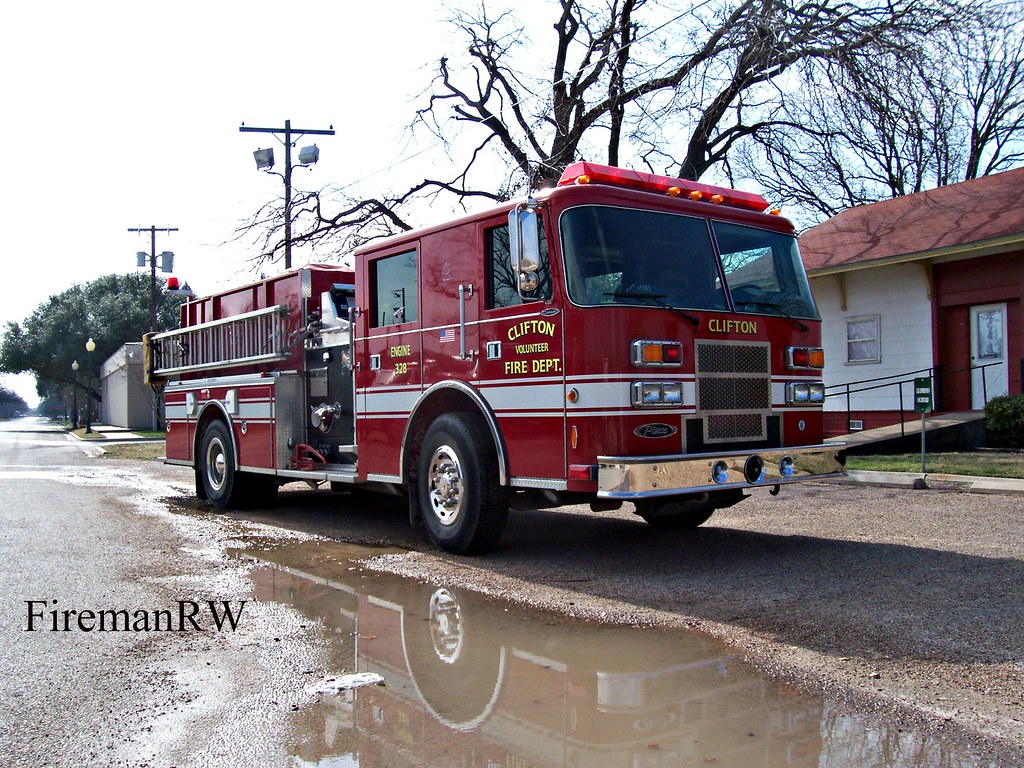 Clifton, TX VFD 328 2000 Pierce Contender 1500/750 FiremanRW Flickr