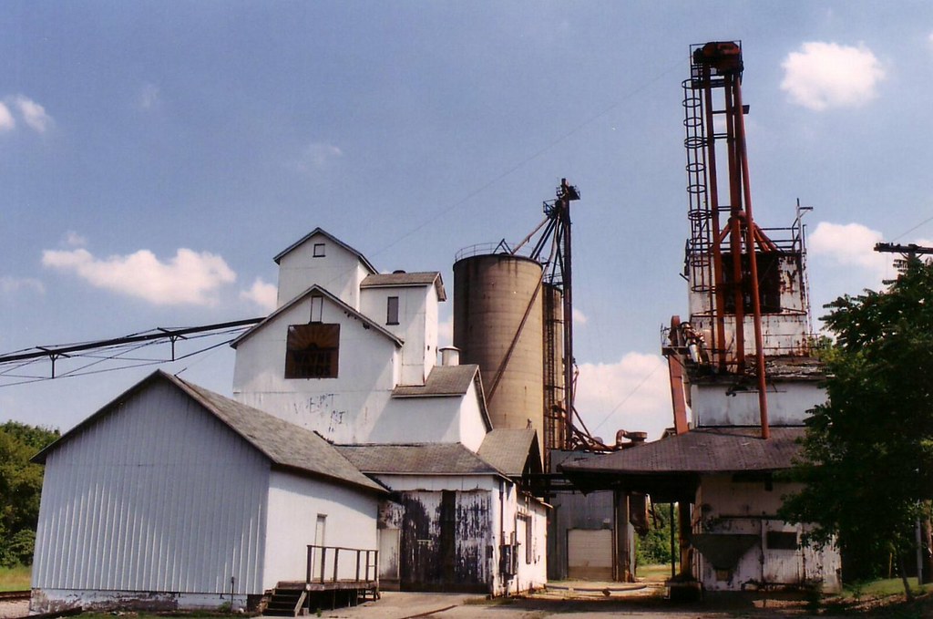 Mayville Michigan Grain elevator at Mayville, Michigan Rick