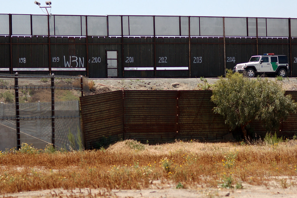 US Border Patrol US Border Patrol near the Las Americas sh… Flickr