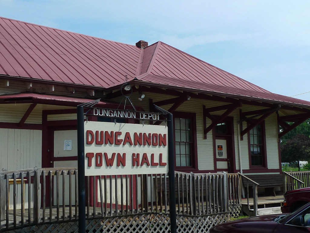 Dungannon Town Hall DM Flickr