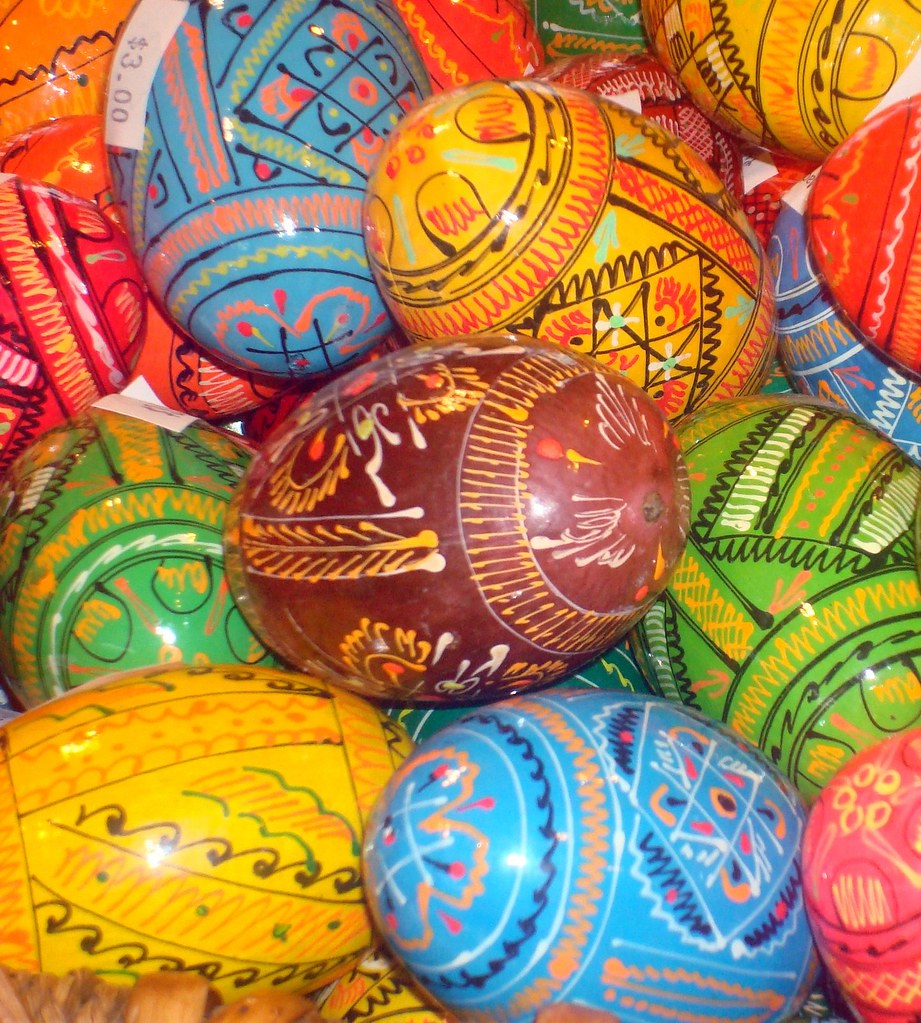 Decorative Eggs Decorative wooden eggs in the gift shop of… Flickr