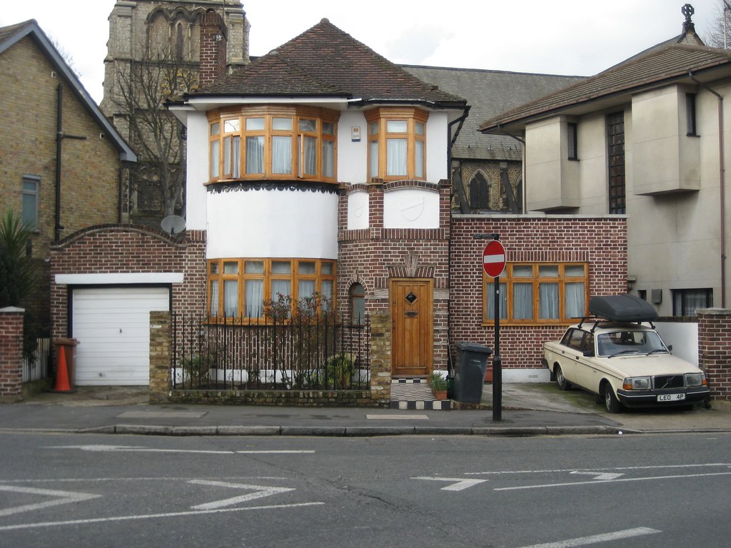 Lauriston Road, Hackney E9 This house looks like a child's… Flickr