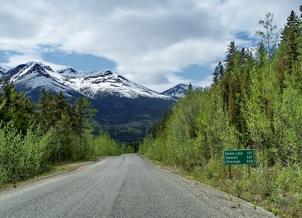 hwy37_07f014 BC Stikine, Good Hope Lake 2007 Mountain view… Flickr