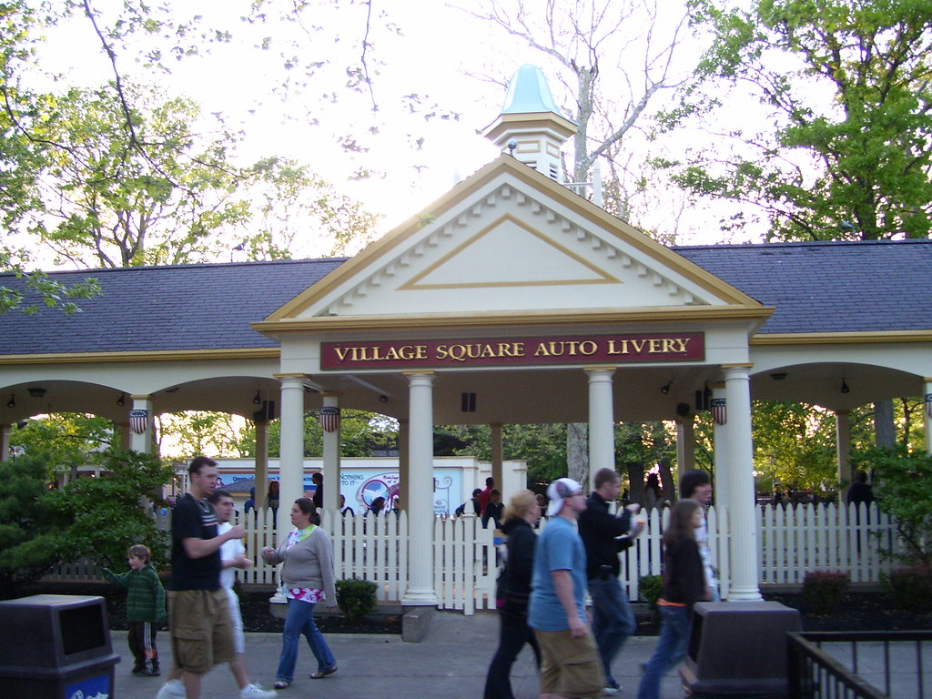 Cedar Point Village Square Auto Livery Cedar Point on op… Flickr