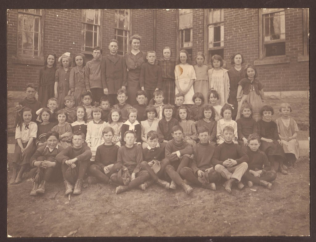 DPS0607.1 Pupils and teacher of a class at Deseronto Pub… Flickr