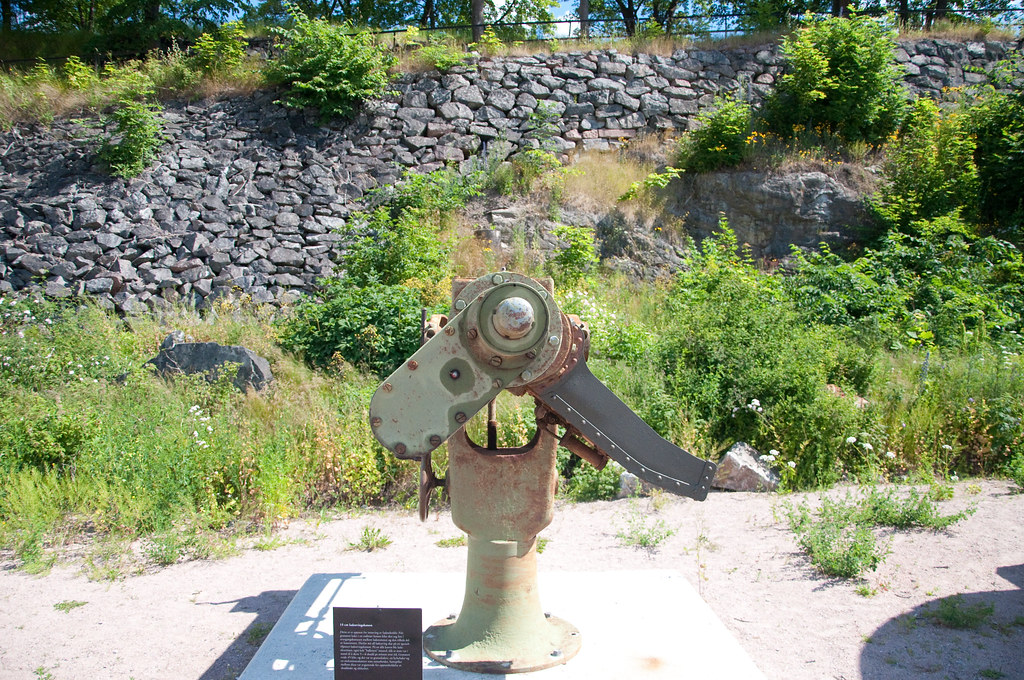 15 cm loading exersize cannon Equipment for practicing loa… Flickr