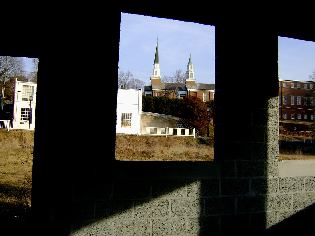 First Baptist Church in Elkin NC This is a shot through an… Flickr
