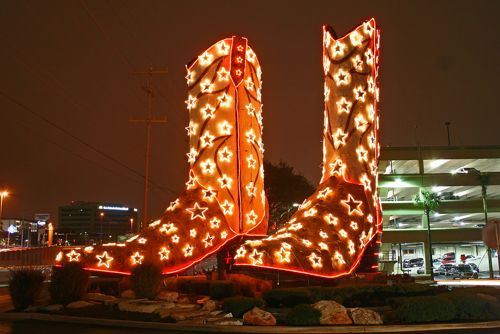 World's Largest Cowboy Boots On display at Northstar Mall,… Flickr