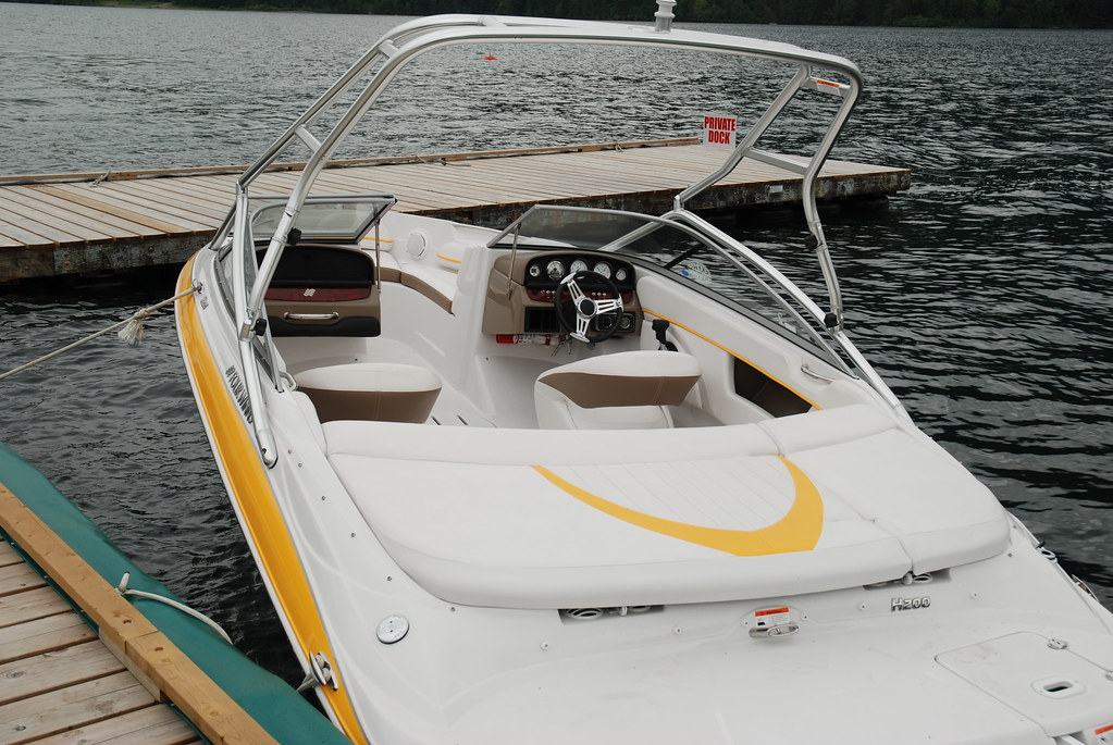 Cultus Lake Beach Buoy Leisure Rentals Ski Boat & Jet Ski … Flickr