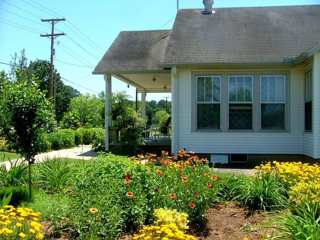 Side View, Bryant Arkansas Home & Garden Just like Grandma… Flickr