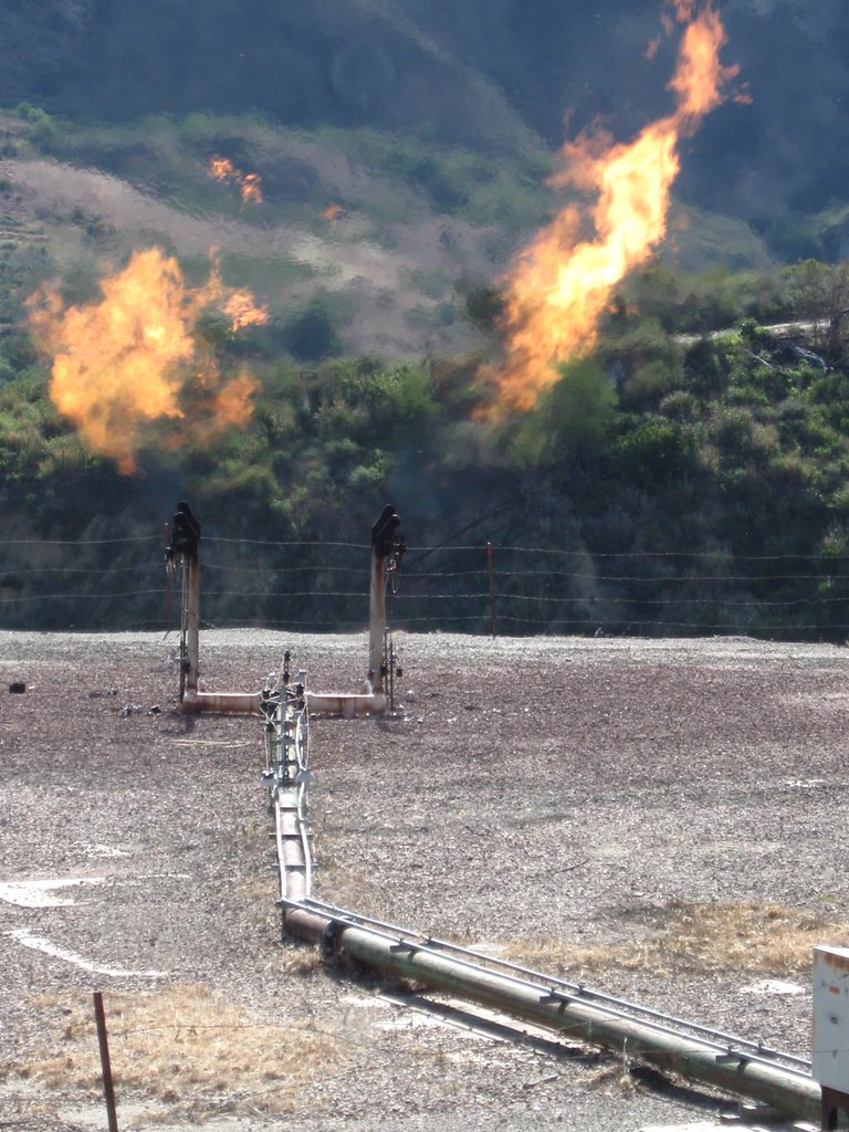 Natural Gas Flare Natural gas is sent to the flare and bur… Flickr