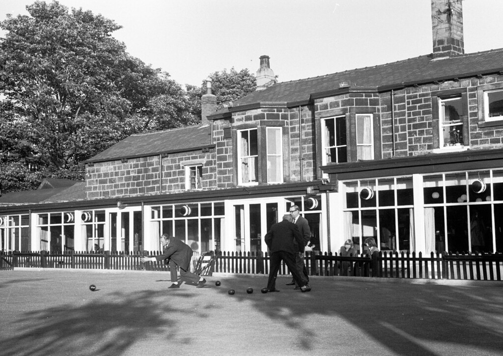 Original Oak in 1972 This photo shows the side elevation o… Flickr