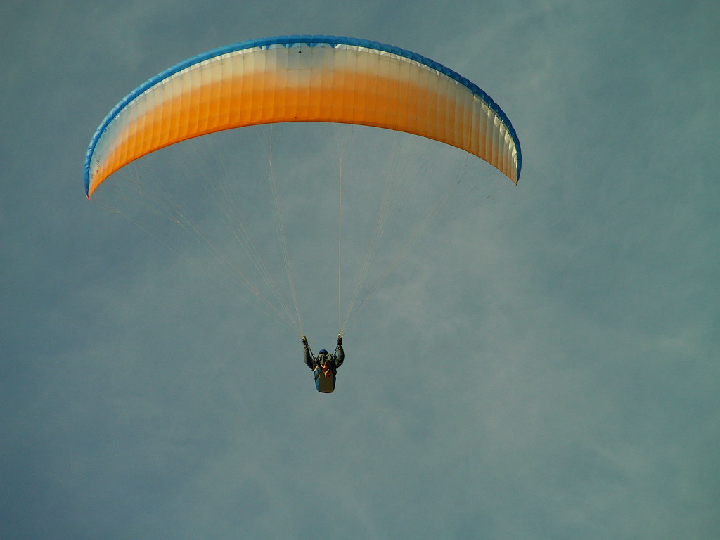 parachute parachute in Koktebel, Crimea Oleg Klementiev Flickr