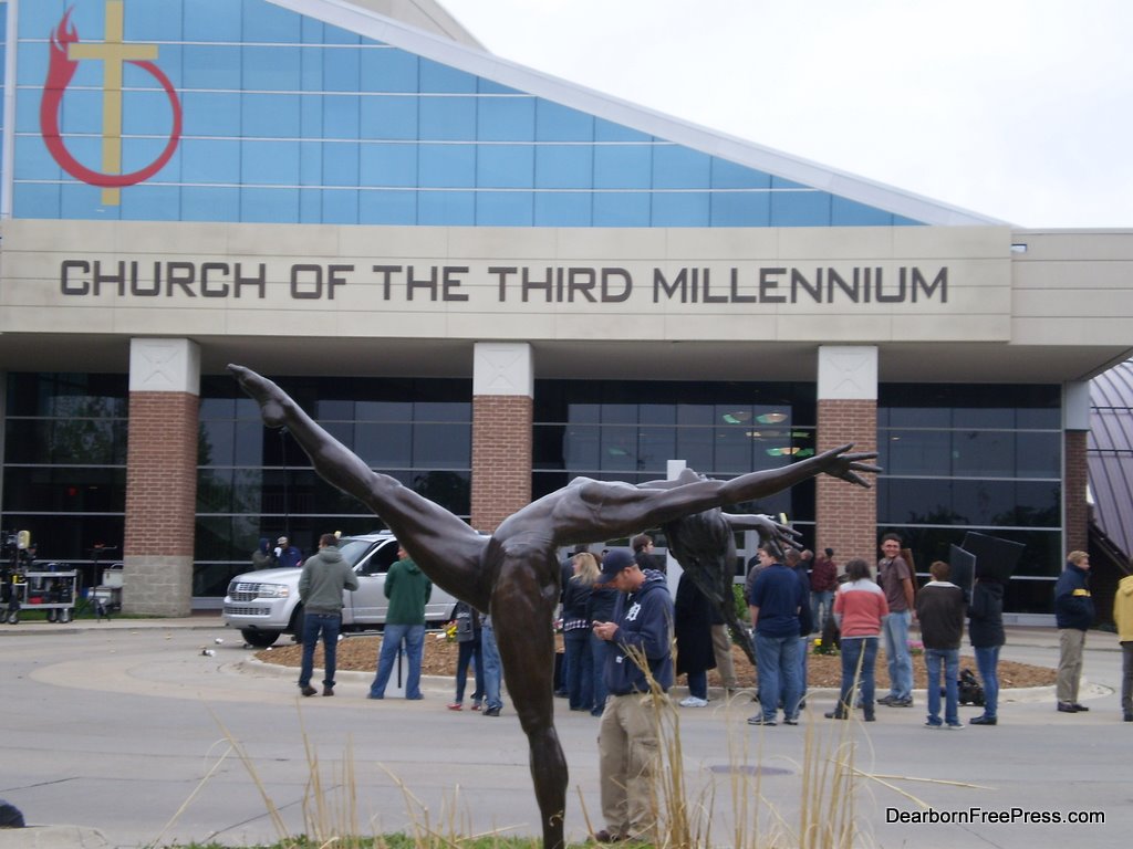 Church of the Third Millennium Extras mill around during t… Flickr