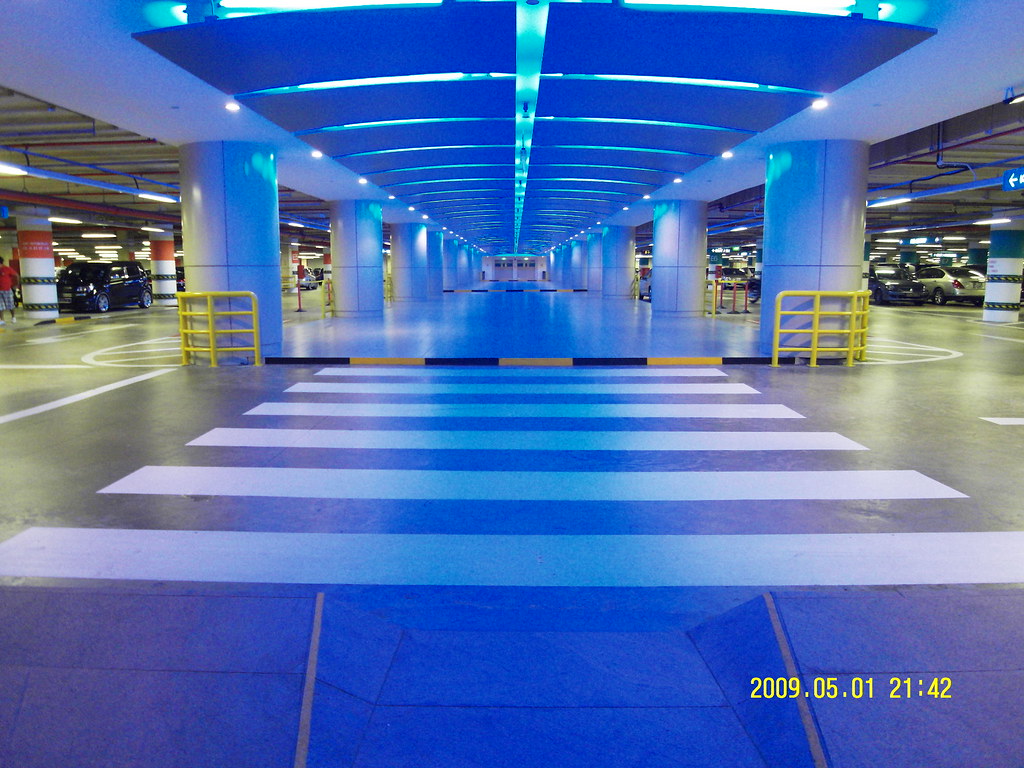 The Esplanade basement Carpark took this shot of the Espla… Flickr