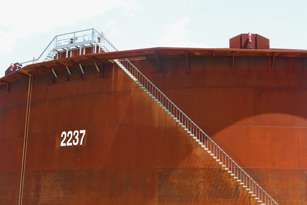 Enbridge tank farm, Cushing OK Roy Luck Flickr