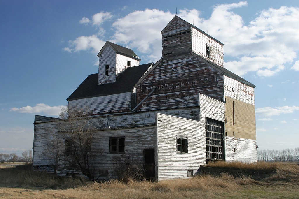 Mondry Elevator, Ardoch ND I was here about a year ago on … Flickr