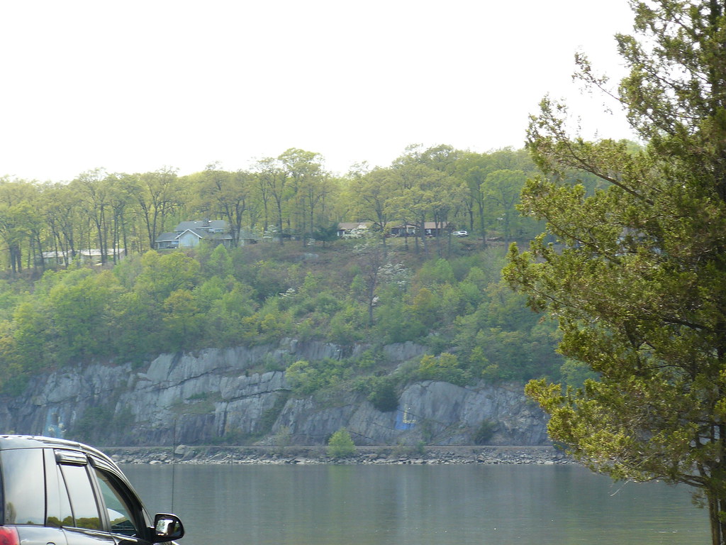 P1010218 Quiet Cove riverfront park nkrish Flickr