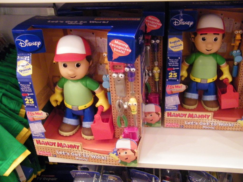 Ala Moana Disney Store reopening Joel Flickr