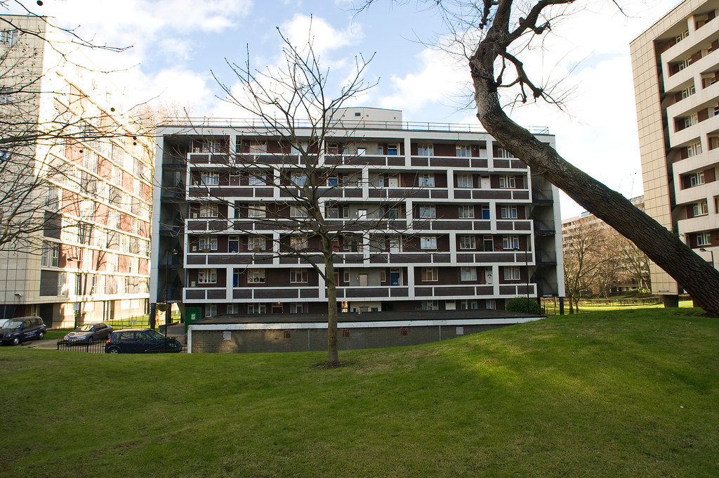 Lynton House The Hallfield Estate in Paddington. Built bet… Flickr