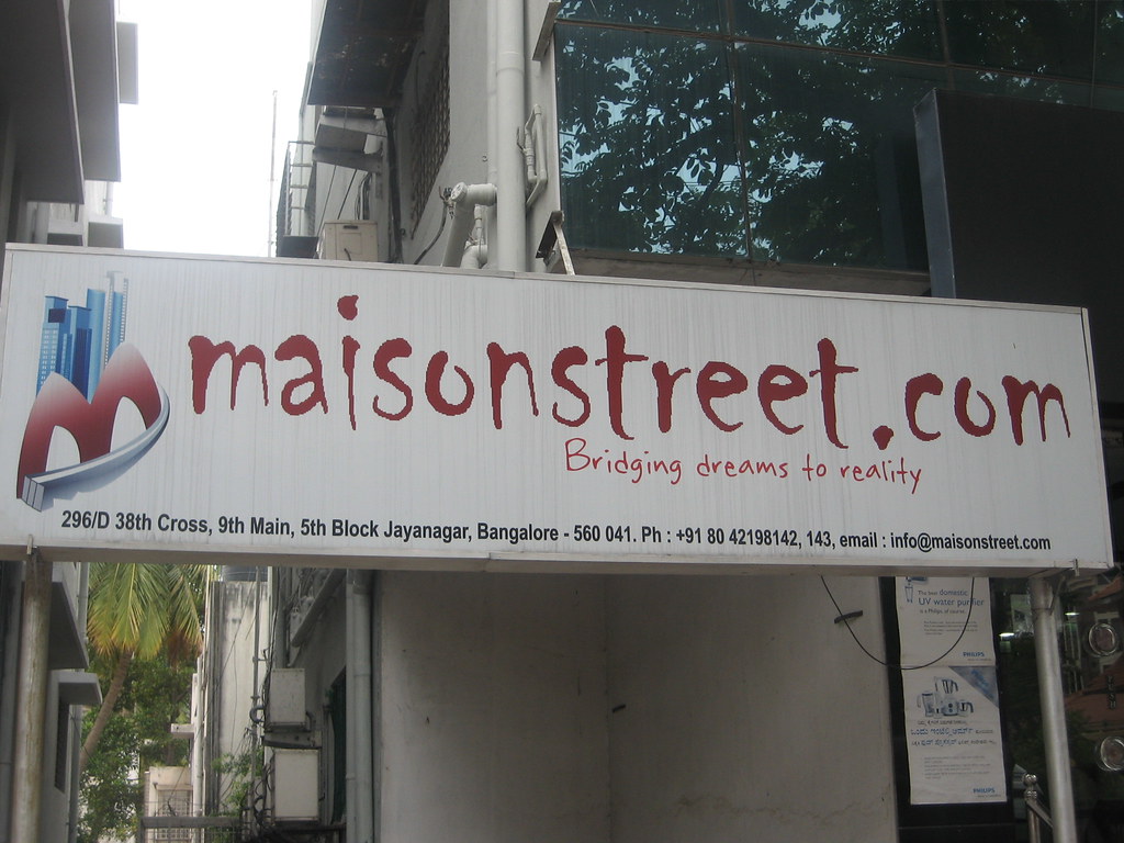 Maison Street Seen on 9th Main, 5th Block, Jayanagar రామ ShastriX