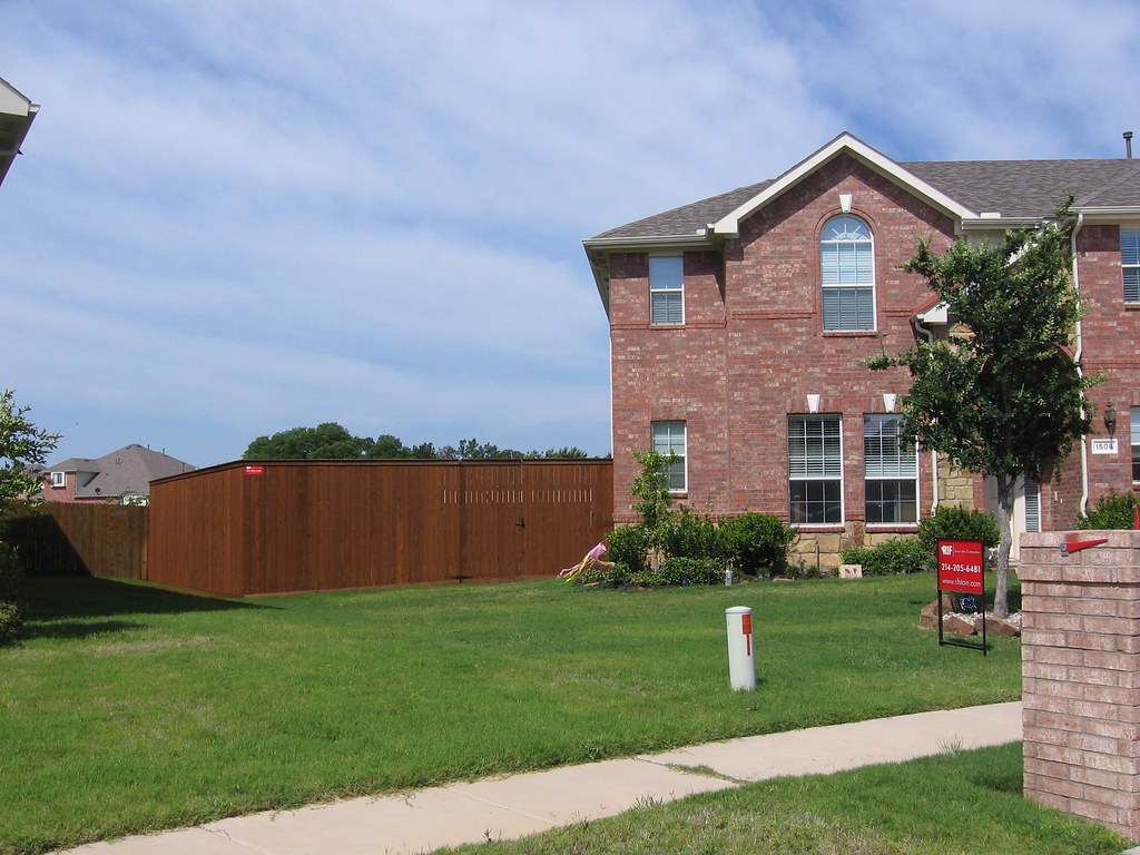 Wood Defender Stain, Sable Brown RIF fence stain & resto… Flickr