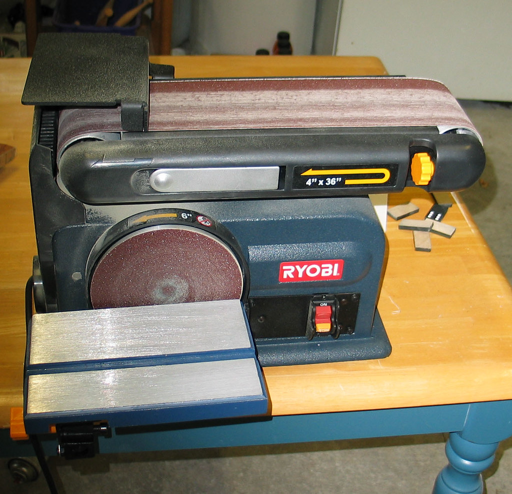 Belt and Disc Sander This ryobi belt and disk bench sander… Flickr