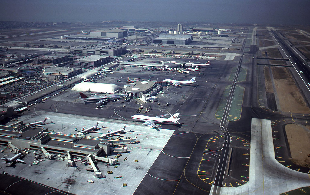 LAX March 1984 North complex. Terminals 1,2 and 3. The new… Flickr