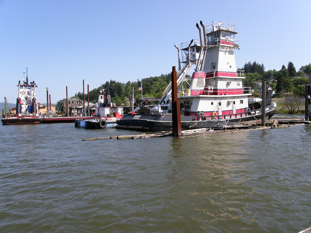 Rainier Marina, Oregon Tug boats at the marina, Rainier, O… Flickr