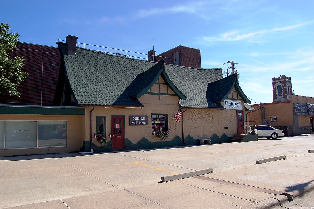 Nebraska, Kearney, Gunderson Gas Station (9,160b) This par… Flickr