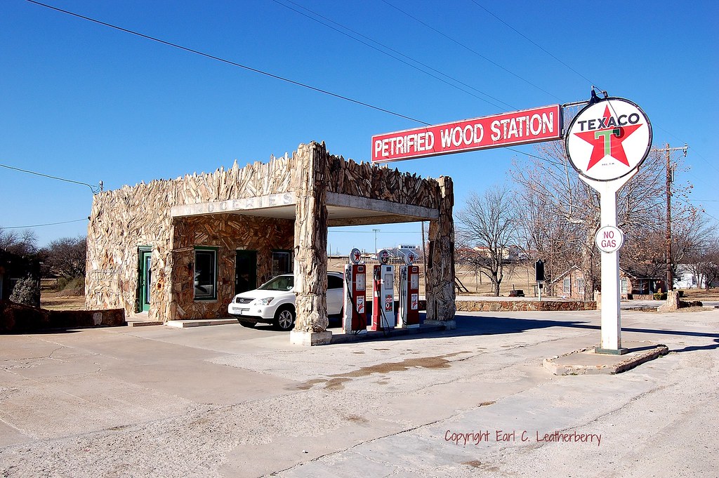 Texas, Decatur, Former Texaco Gas Station / Petrified Wood… Flickr
