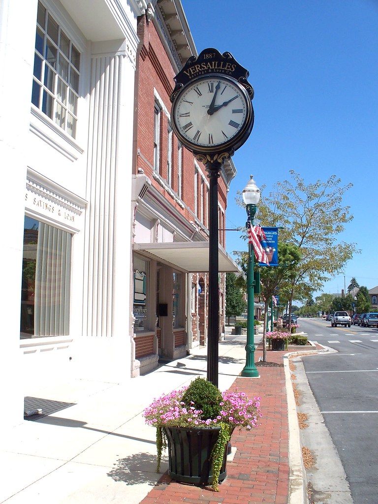 OH Versailles Clock Clock on a post in Versailles, Ohio.… Flickr